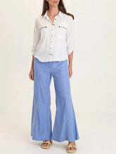 Load image into Gallery viewer, Knapp Button Up - White