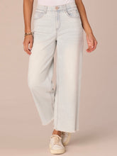 Load image into Gallery viewer, Wide Leg Boyfriend Jean - Bleached Blue