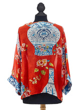 Load image into Gallery viewer, Kimono Jacket - Red Vase
