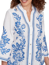 Load image into Gallery viewer, Floral Embroidered Button Down - White
