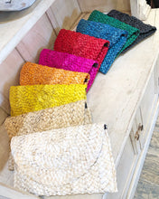 Load image into Gallery viewer, Chunky Straw Clutch - 9 Colors
