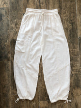 Load image into Gallery viewer, Gauze Balloon Pant - White FINAL SALE
