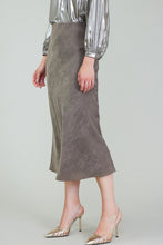 Load image into Gallery viewer, Bias Metallic Midi Skirt - Dark Olive
