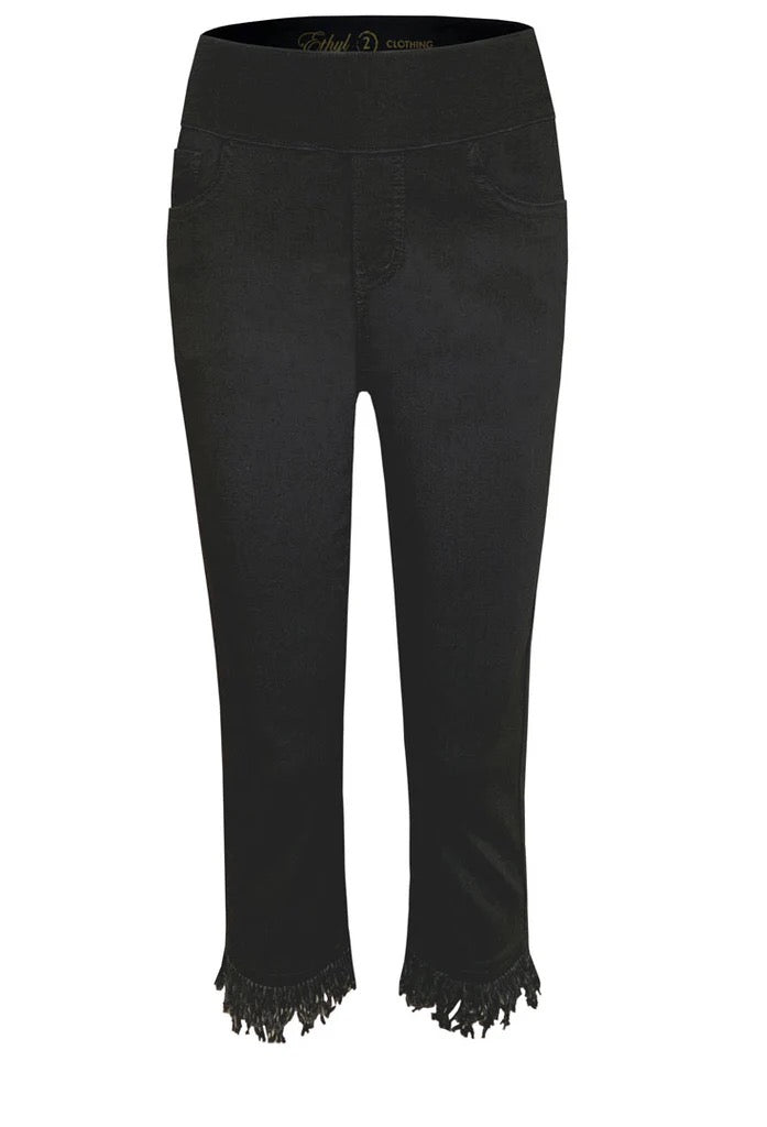 Fray Edge Capri - Black