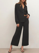 Load image into Gallery viewer, Crinkle Knit Pant - Black
