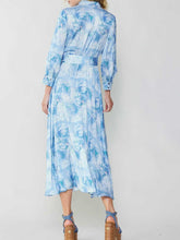 Load image into Gallery viewer, Print Buttondown Midi Dress - Multi Blue
