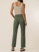 Load image into Gallery viewer, Charlotte High Rise Jean - Seaweed
