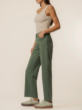 Load image into Gallery viewer, Charlotte High Rise Jean - Seaweed
