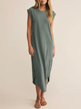 Load image into Gallery viewer, Calabasas Midi Dress - Hunter Green
