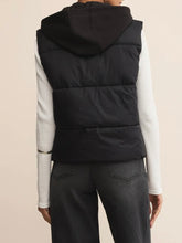 Load image into Gallery viewer, Essential Puffer Vest - Black
