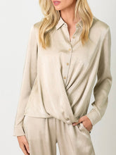 Load image into Gallery viewer, Satin Twist Top - Sand
