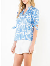 Load image into Gallery viewer, Abstract V-neck Top - Blue
