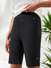 Load image into Gallery viewer, Pull On Bermuda - Black
