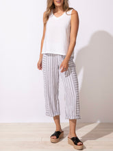 Load image into Gallery viewer, Regatta Solid Tank - White

